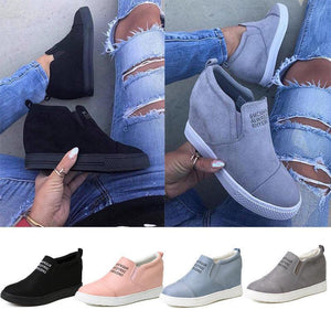 Buchstaben Slip-on-Turnschuhe mit Keilabsatz